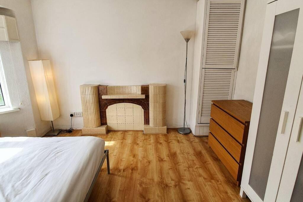 Free Parking-Central Location Кардіфф Екстер'єр фото